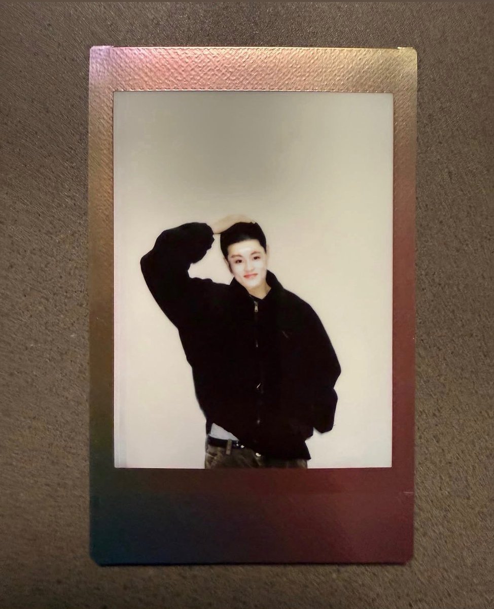 vvhatyourname's tweet photo. 안녕하세요 마크입니다. 이렇게 빠르게 소식을 전하게 될 줄은 몰랐는데 우리 시즈니 앙콘에서 다들 저에게 슬퍼보인다고 말씀 많이 해주셨어요. 많이들 이유도 모르시고 답답하셨을텐데 이렇게 말해봅니다. 제가 곧 군대에 입대하게 될 해찬이를 대신해 군대에 가게 되었어요. https://t.co/VPIfvoRd5Q