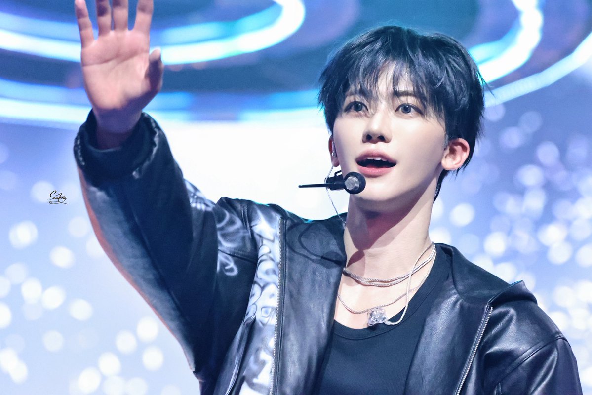 SevenTrista_BND tweet media