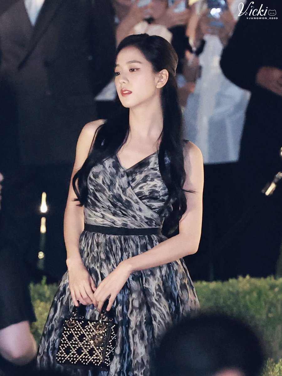 Vicki🍊 tweet media