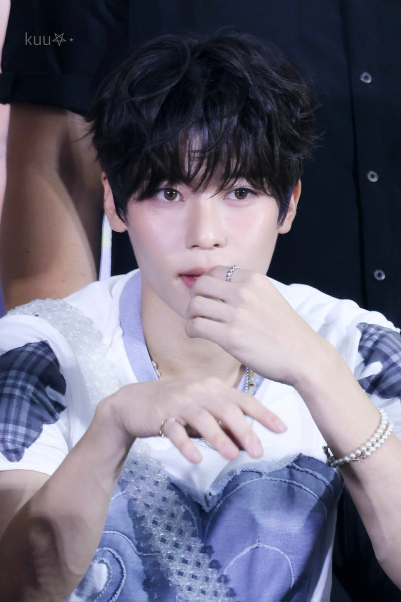 kuu 𖤐⋆ tweet media