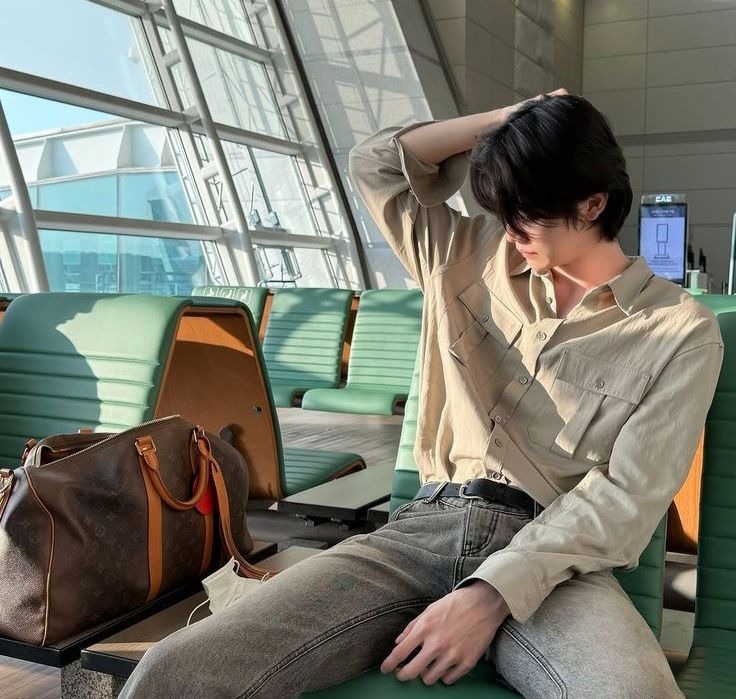 Base umum bisa follow @cornerfess tweet media