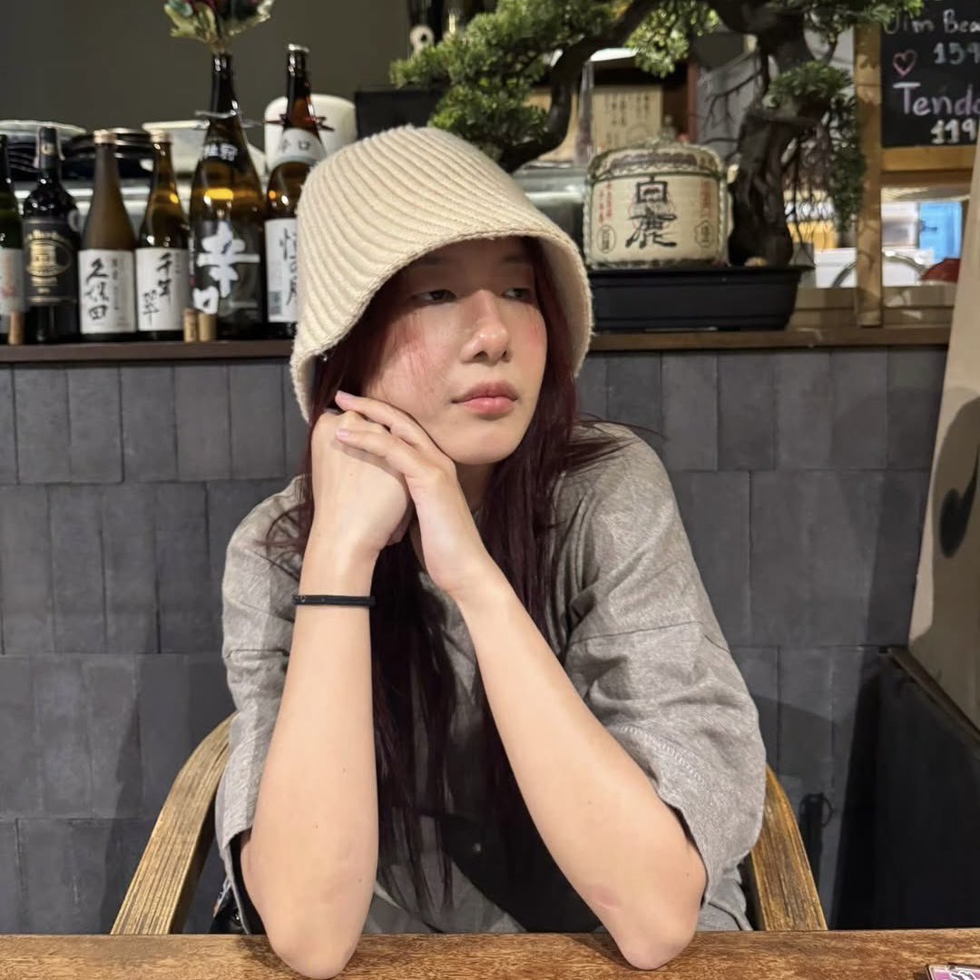 𝝑𝝔 tweet media