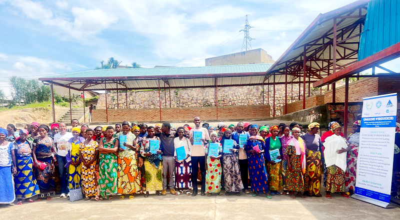 UGAMA_CSC's tweet photo. “UGAMA, in partnership with ARDE/Kubaho and COFORWA, conducted a 12-days training program in Project "UMUGORE N'IBIDUKIKIJE"; in KOABA-Karama and ABIBUMBYE-Kamonyi Cooperatives which will continues in other remaining four other Cooperatives 
https://t.co/TEq8bx1t8S https://t.co/dZ91ZynD5J
