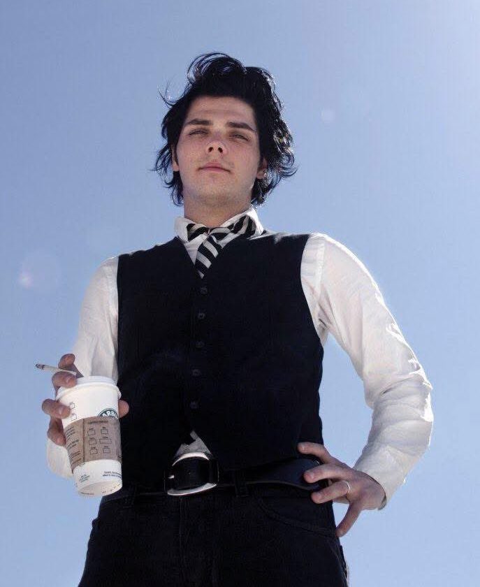 Boyfriend Gerard Daily tweet media