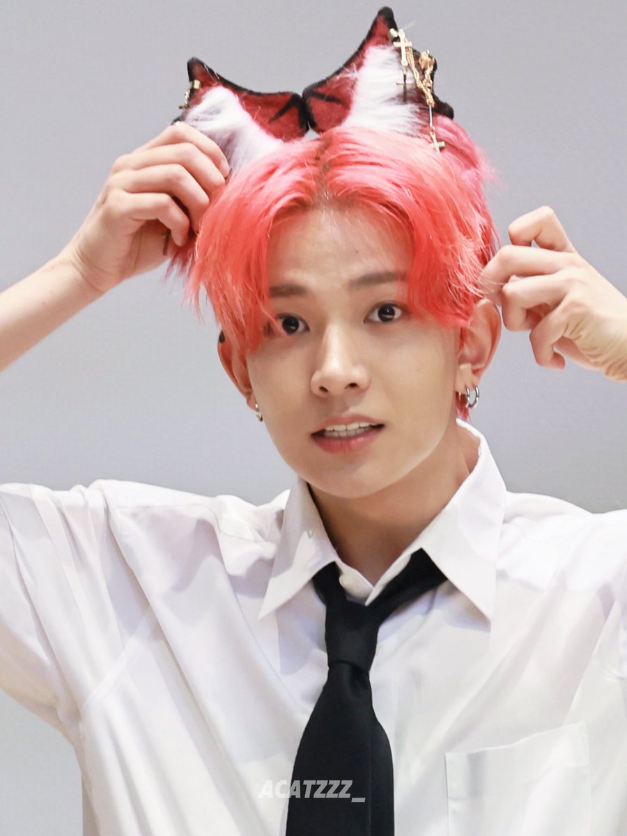 𝘈𝘤𝘢𝘵𝘻𝘻𝘻_ tweet media