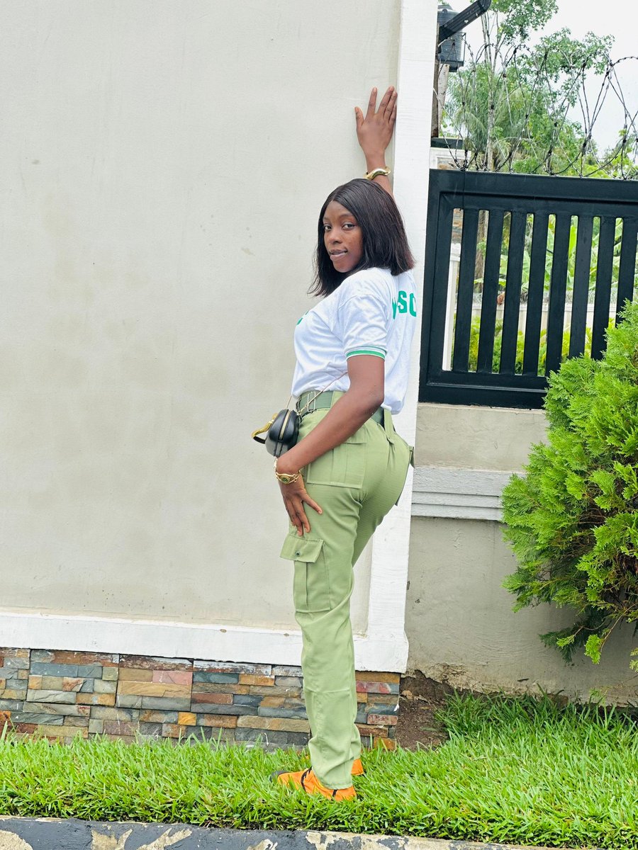 Prettyamy_b tweet media