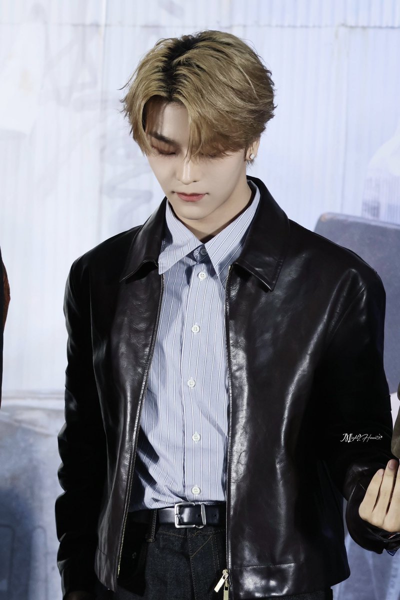 🐱💕•〰️• tweet media