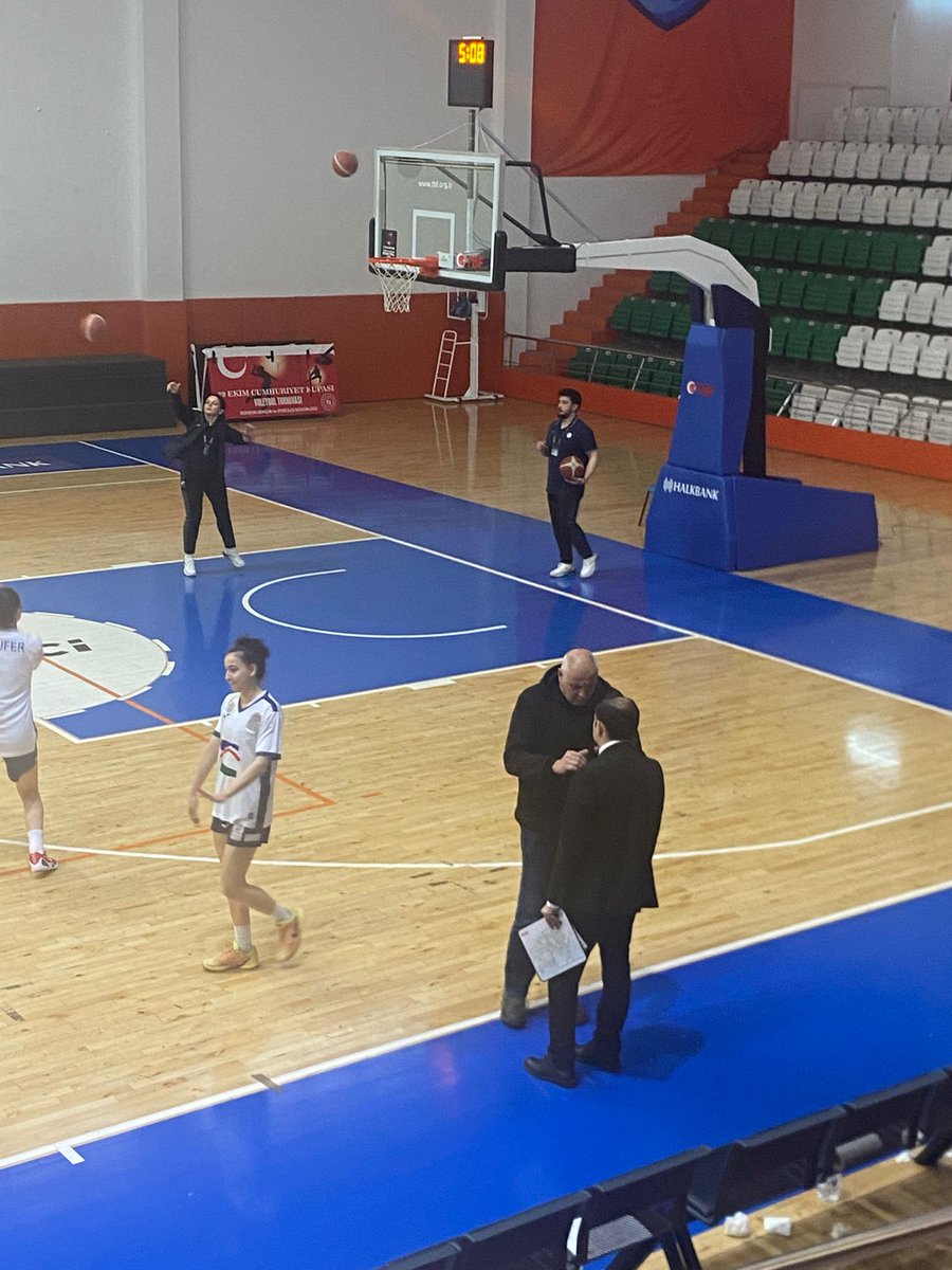 Devre arasında matematik...
#bodrum #basketbol