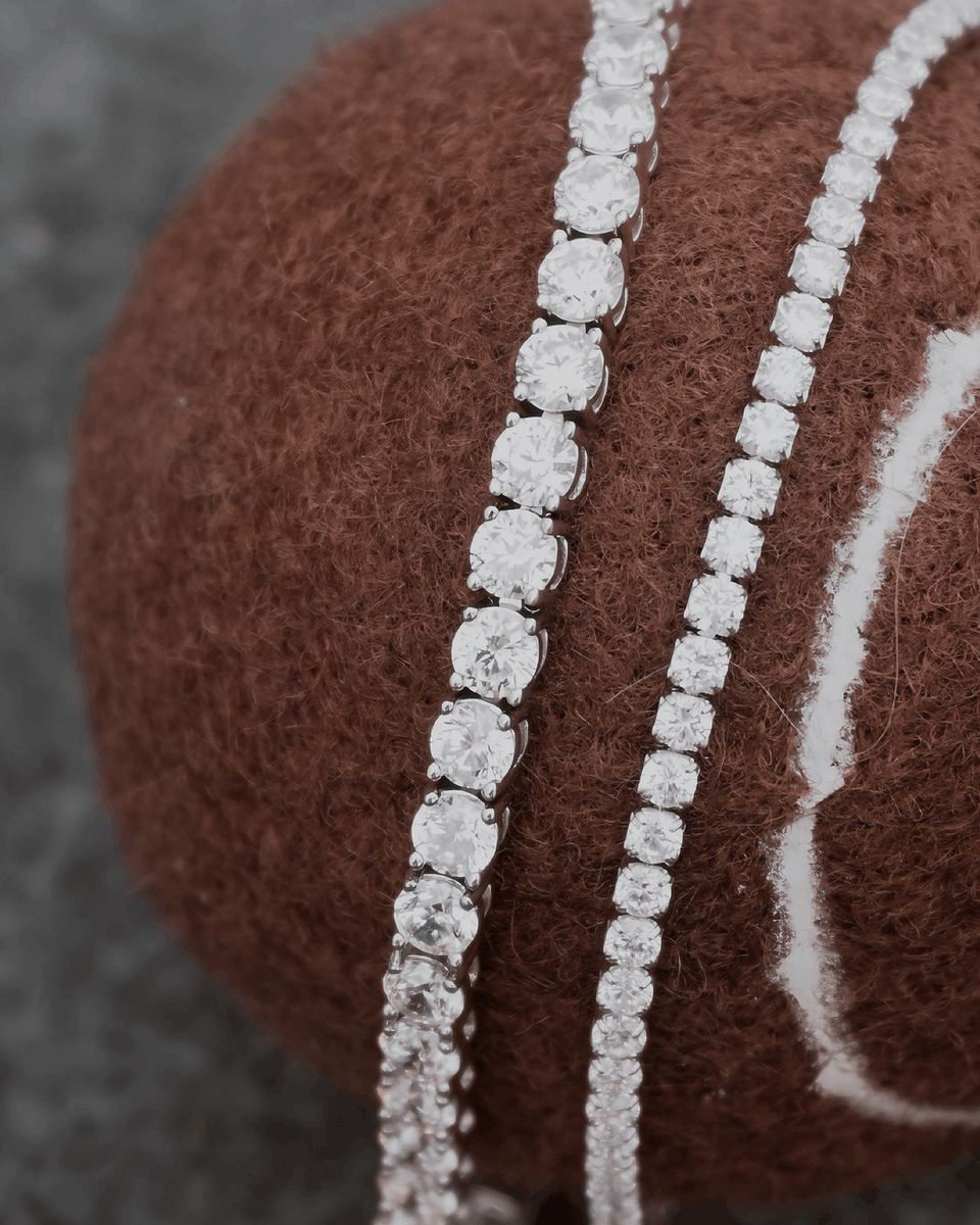 Annazuckerman_'s tweet image. For on and off the court. A bracelet built for movement, designed to move with you no matter the pace. annazuckerman.com/products/petit…

#annazuckerman #luxuryjewelry