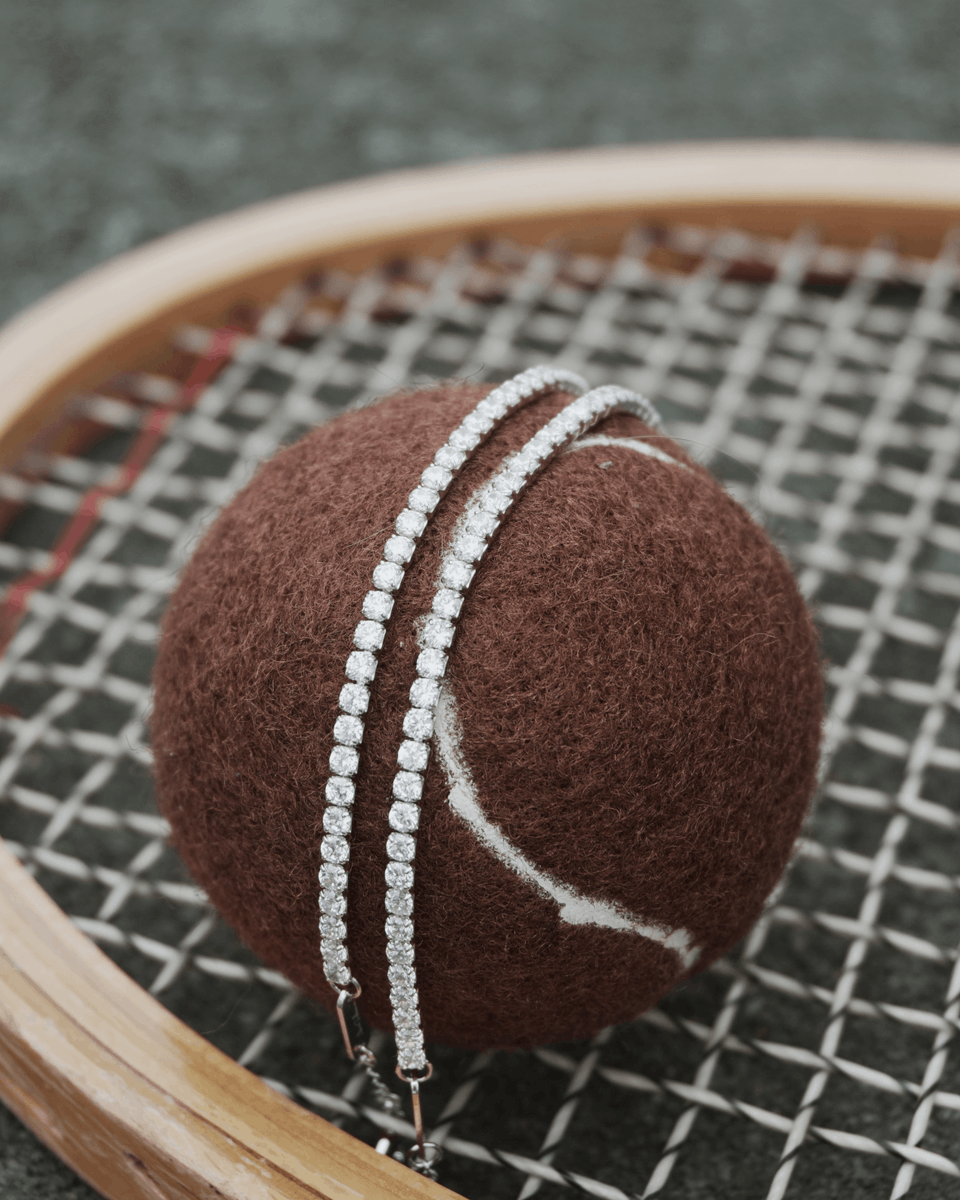 Annazuckerman_'s tweet image. For on and off the court. A bracelet built for movement, designed to move with you no matter the pace. annazuckerman.com/products/petit…

#annazuckerman #luxuryjewelry