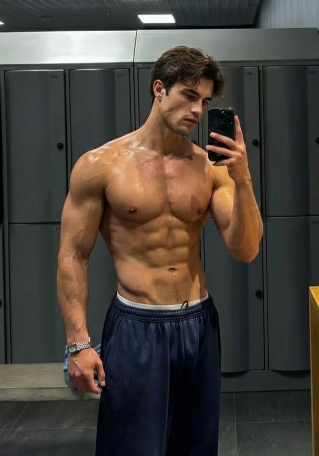 I am Luca tweet media