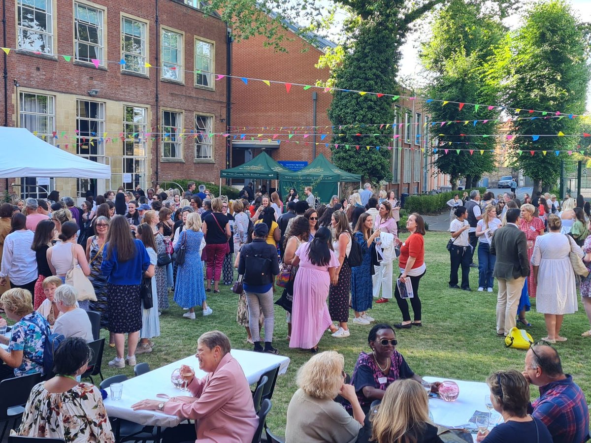 GourmetHog's tweet image. March has flown by, and spring events are already taking shape.

If catering’s still on your list, now’s a good time to tick it off ✅ 🍖🗒️

#SpringEvenings #OutdoorEvents #EventPlanning #WeddingSeason #UKEvents #EventCatering