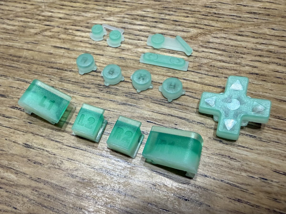 𝐯𝐚𝐫𝐢𝐨𝐮𝐬 tweet media