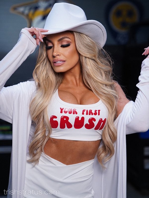 Trish Stratus tweet media