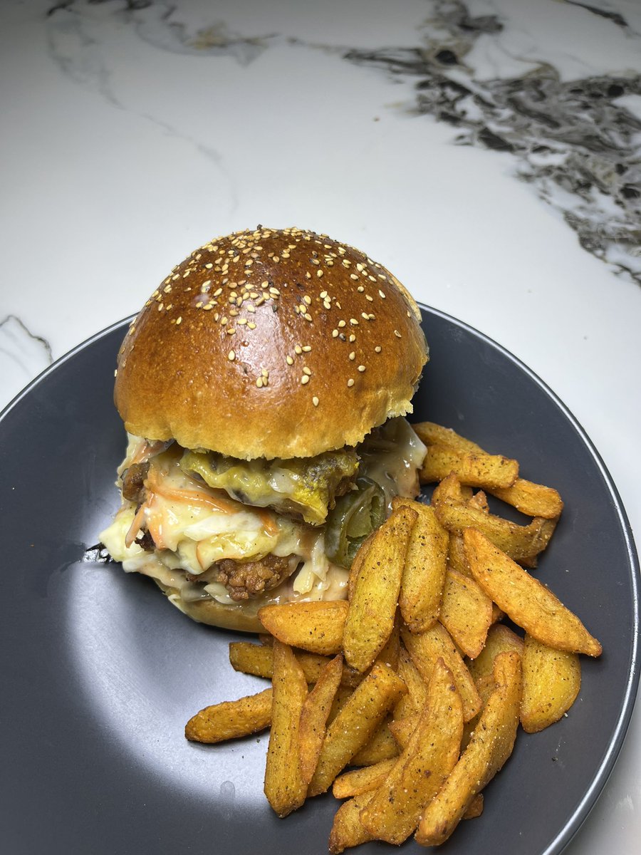 Miss Chanandler Bong #7 #8 🍉 :) tweet media