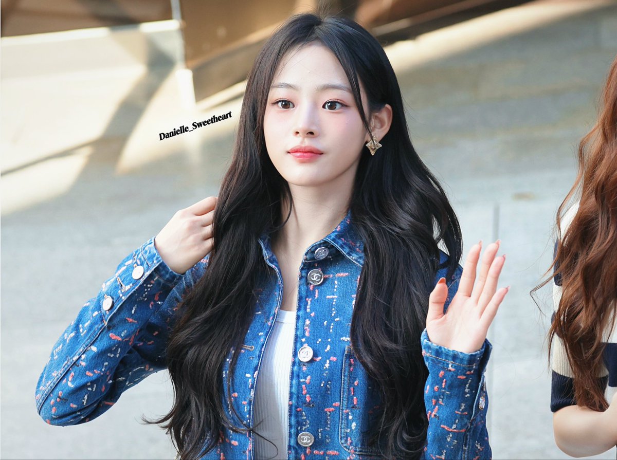 Danielle_Sweetheart tweet media