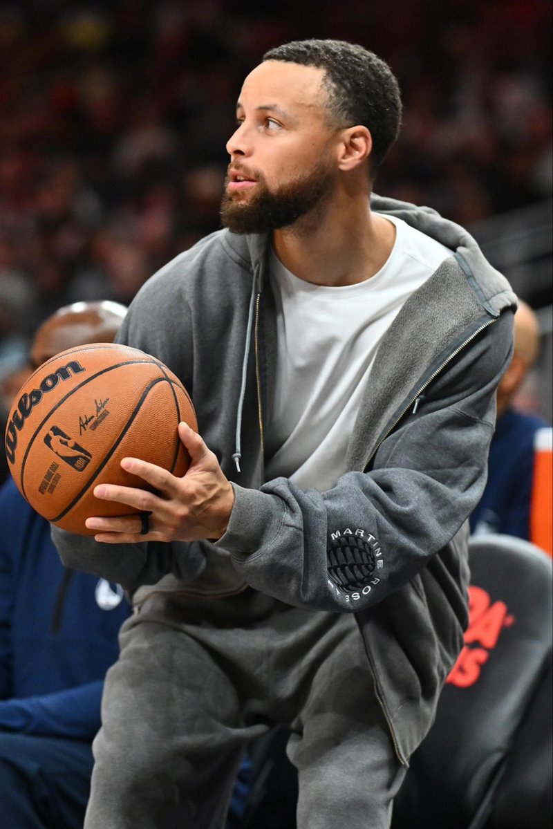 Steph Curry FR 🇫🇷 tweet media