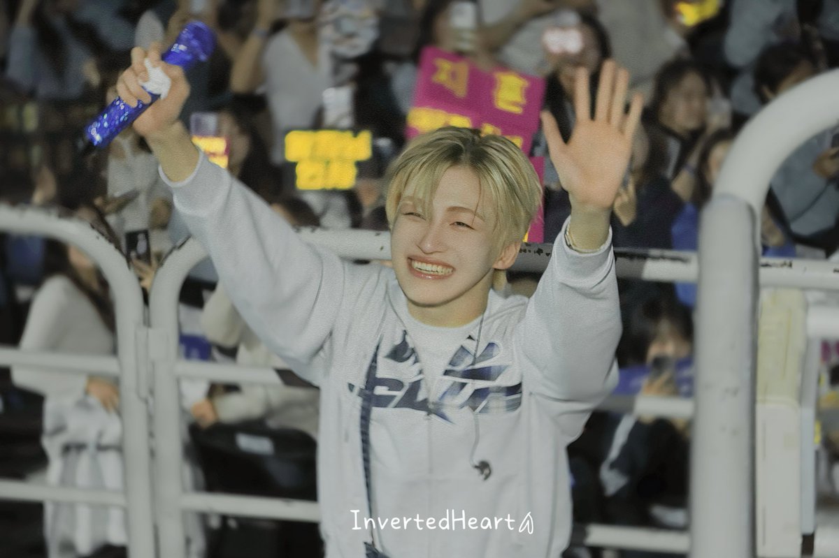 InvertedHeart426 tweet media