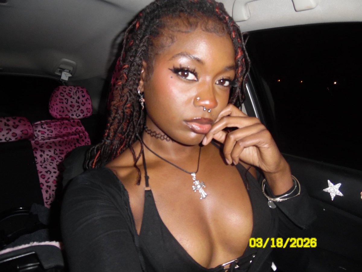 whynotm3__'s tweet photo. have yall ever seen a face card like mine? #pretty #locs #alt https://t.co/cNWA1YPOOd