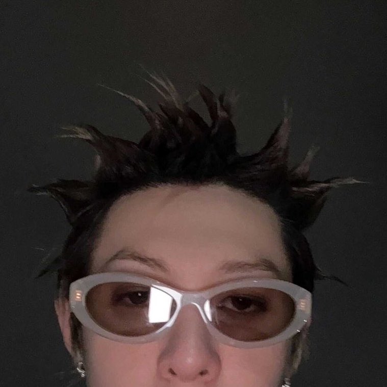 dailyjames tweet media