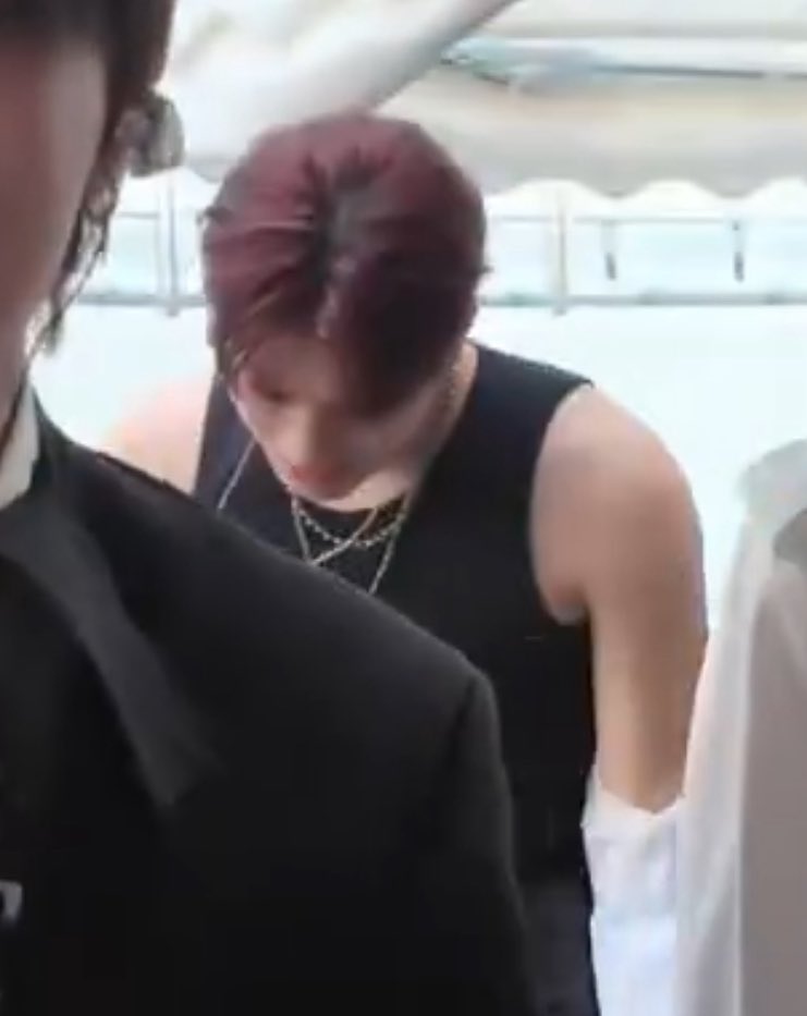 空にある何か tweet media