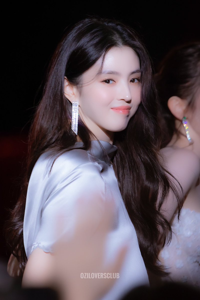 𝑻𝒂𝒆 tweet media