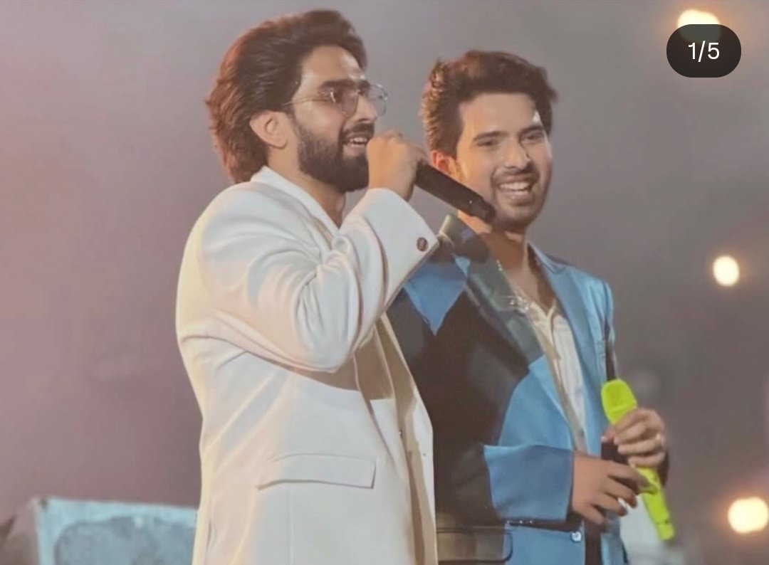 A bucket list wish: attending <a href="/AmaalMallik/">Amaal Mallik</a> and <a href="/ArmaanMalik22/">ARMAAN ✦</a> ’s concert..watching them perform together.

Bas itna hai tumse kehna, bas itna hai tumse kehna, screaming my heart out😭

(You can call this - Aukaat ke bahar wale wish) 

#AmaalMallik #ArmaanMalik