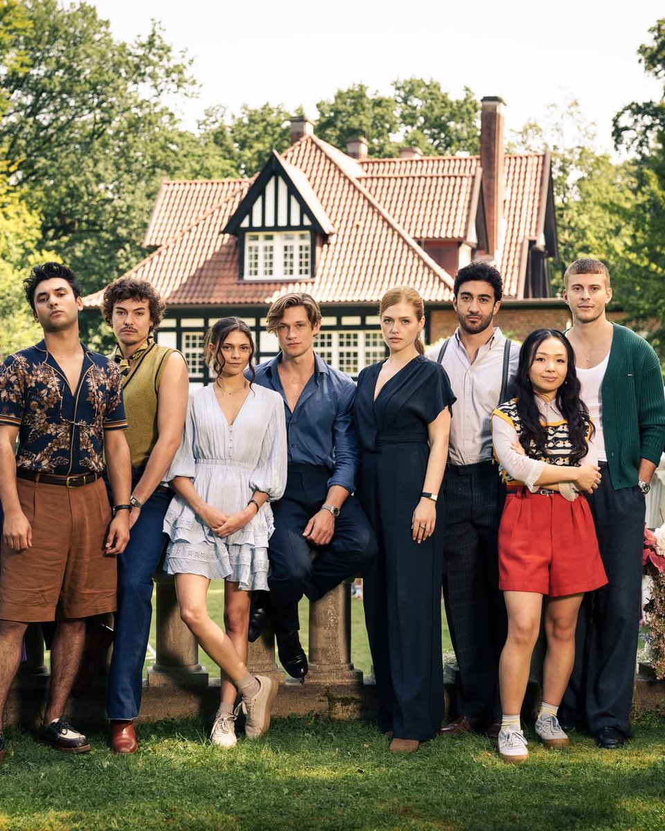 acervobellfort's tweet photo. VEM AI?!! De acordo com o site Collider, a 3ª e última temporada de Maxton Hall estreia ESSE ANO. 

SOLTA LOGO A DATA PRIME VIDEO!!!! https://t.co/QIQjTPNgew