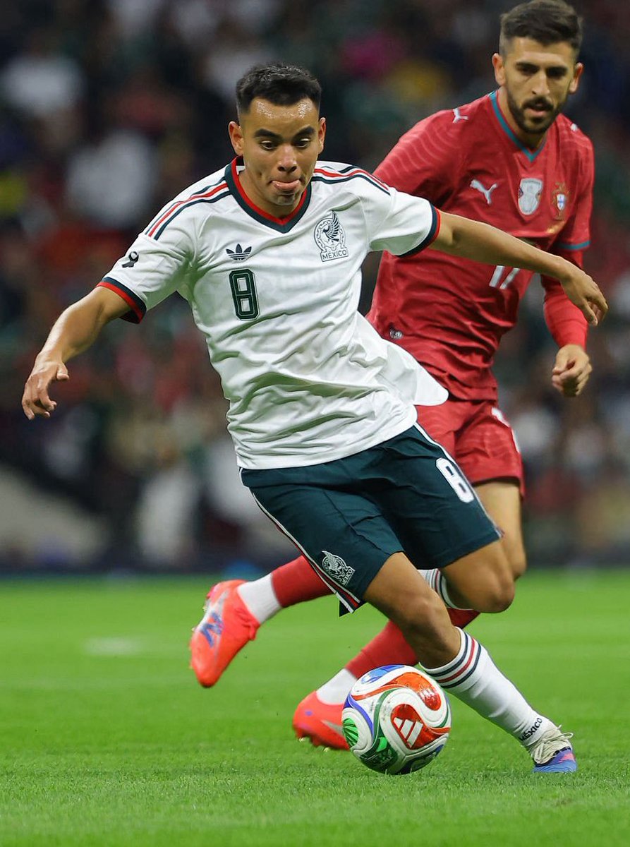 Hat-trick Chris 🇲🇽 tweet media