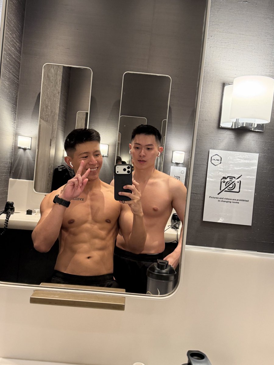 JDiary tweet media