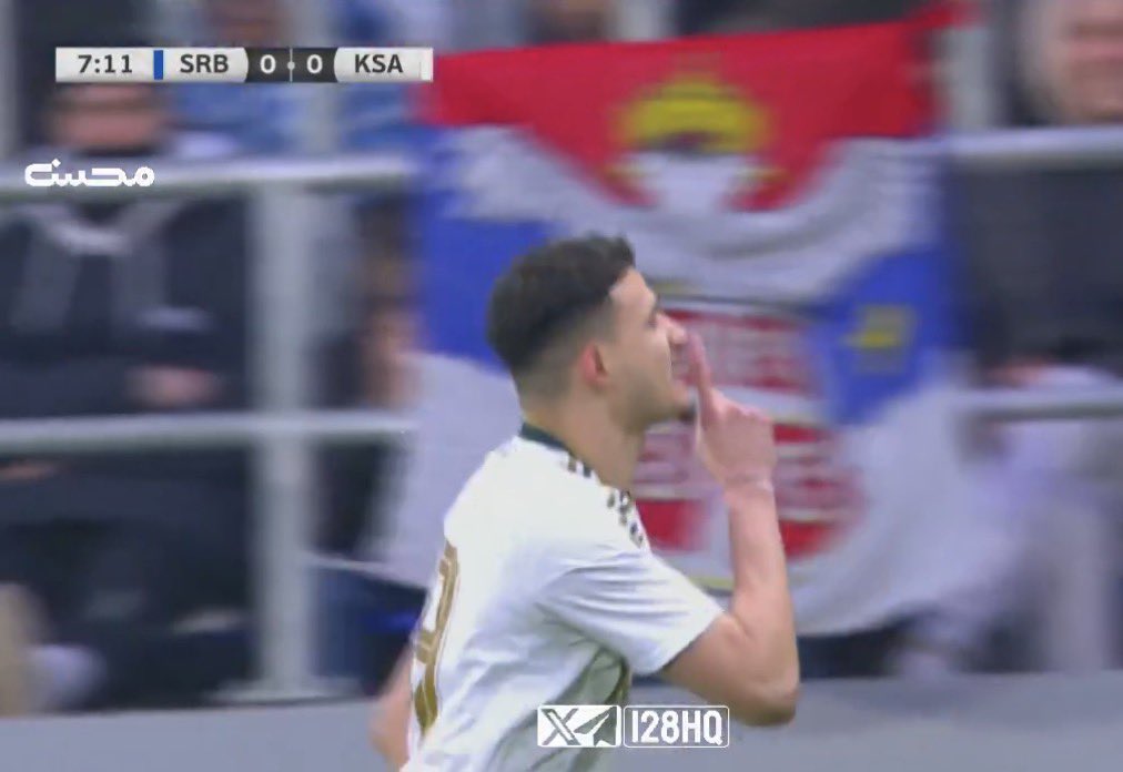 ‏ فالكون tweet media