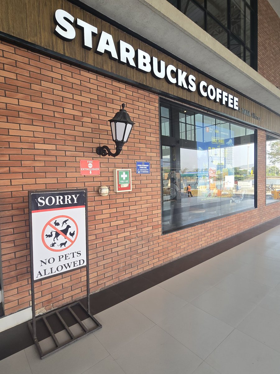 aaditya4's tweet photo. Expected better @StarbucksIndia @TataCompanies.
Sir Ratan Tata would be so proud of you! https://t.co/VGuvvrmfX3