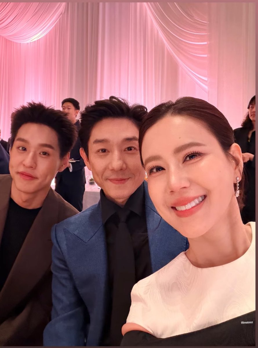 คุณลู่ tweet media