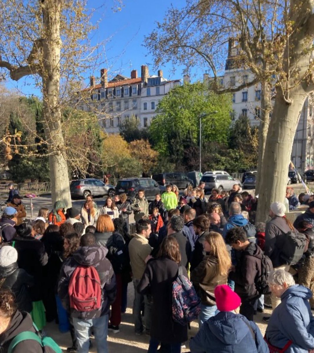 Jamais Sans Toit tweet media