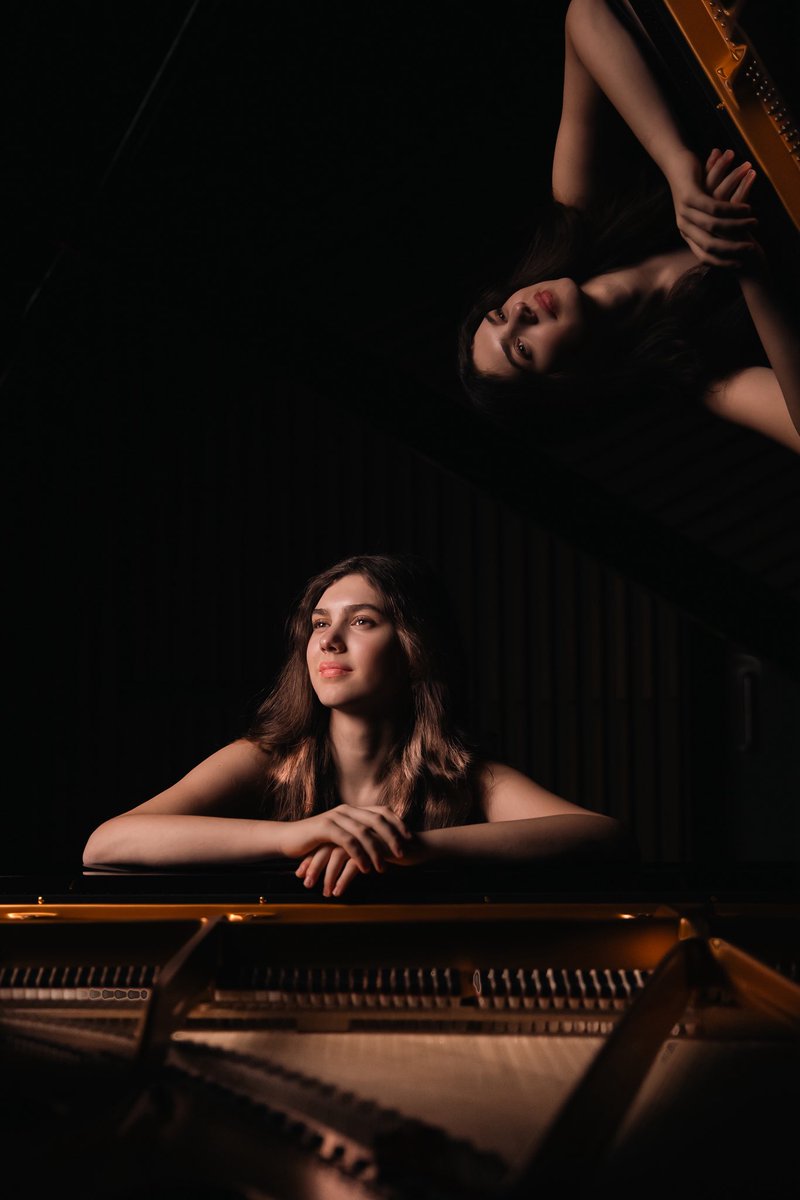 IlyunB's tweet image. @pur_cunda ve sevgili Tonmeister @pietersnapper ile kayıt serimizin ikinci eseri olan Robert Schumann Piyano Sonatı No. 2, Op. 22’yi sizlerle paylaşmaktan büyük bir mutluluk duyuyorum.

youtu.be/zwj4n6nV_WQ?is…

#schumann #recording #classicalmusic #music #piano