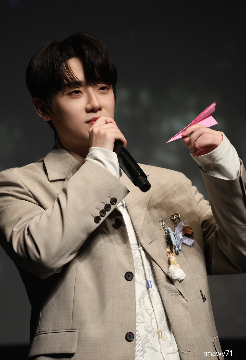 금나잇 tweet media