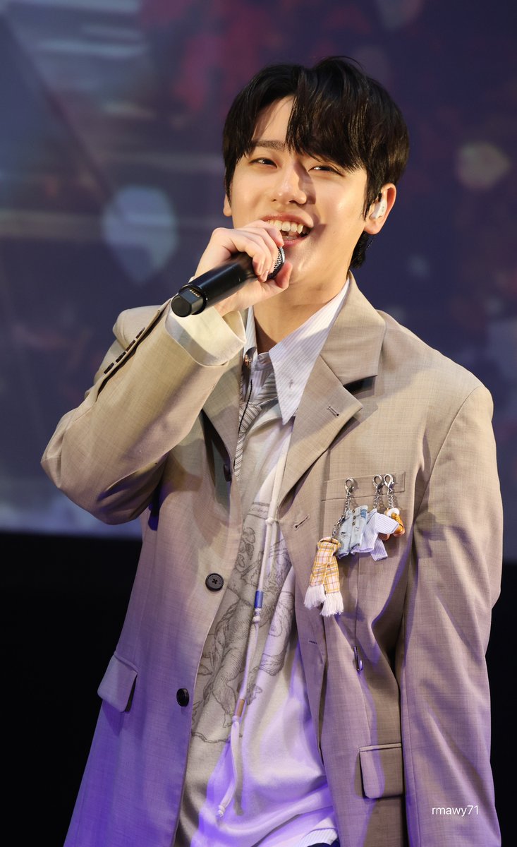 금나잇 tweet media