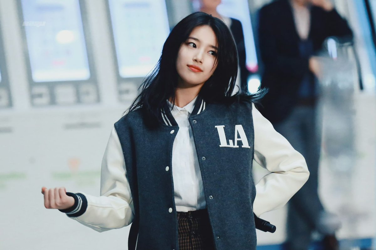 skuuzip_1010's tweet photo. 만우절에 깜짝 등장한 2014년 수지 ㅜㅜ
©️草莓牛奶味的Haru 

#수지 #SUZY https://t.co/SwwHREGUhe