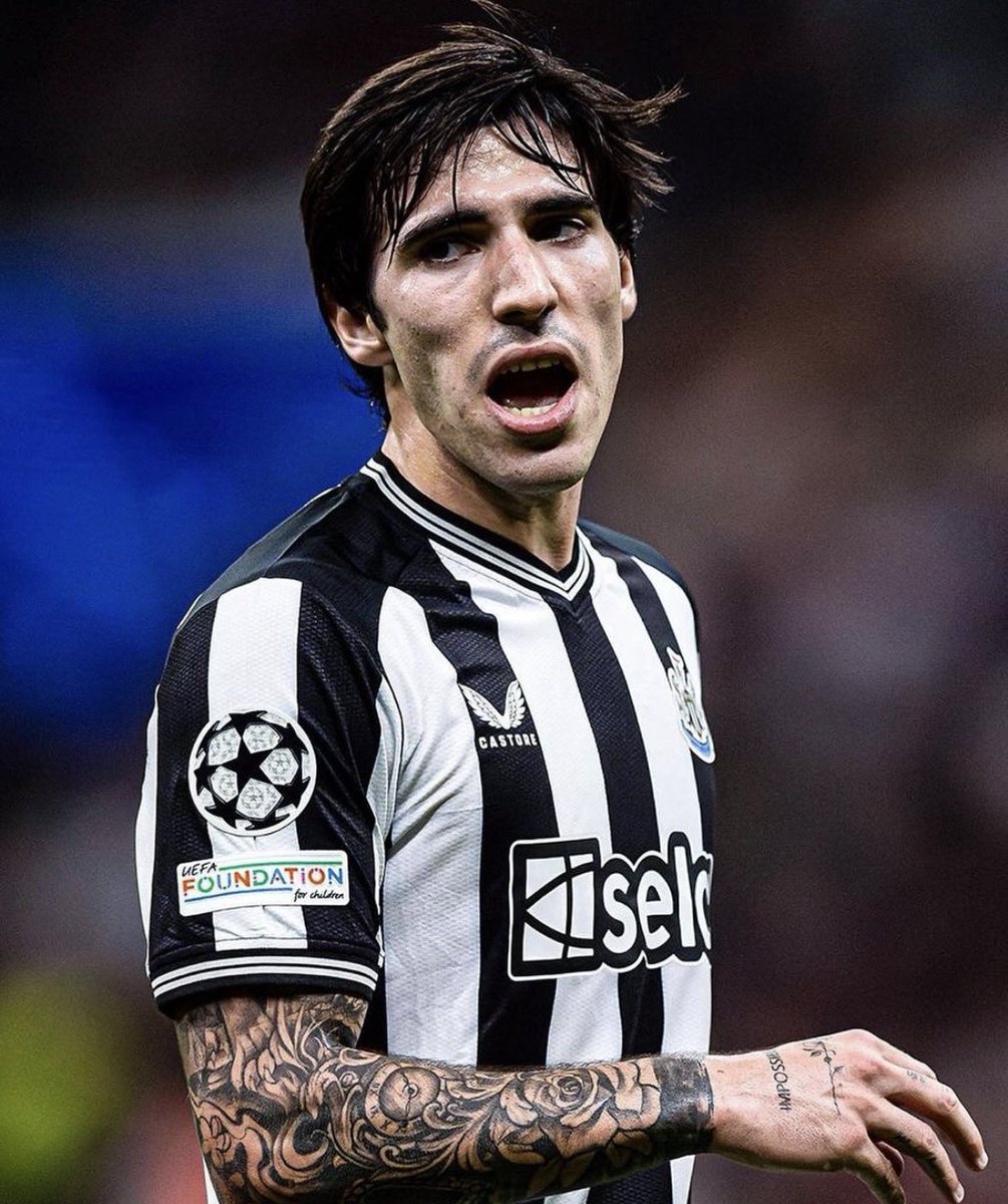 Utdtruthful's tweet image. 🚨 𝐁𝐑𝐄𝐀𝐊𝐈𝐍𝐆: Despite belief inside Old Trafford that a deal would be expensive, United are expected to be at “FRONT of queue” should Sandro Tonali be available this summer. #MUFC [@CraigHope_DM]