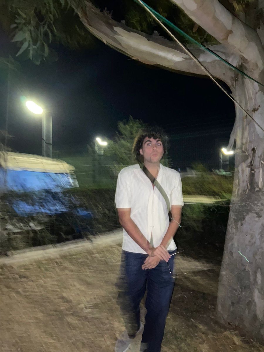 simon 🌙 tweet media