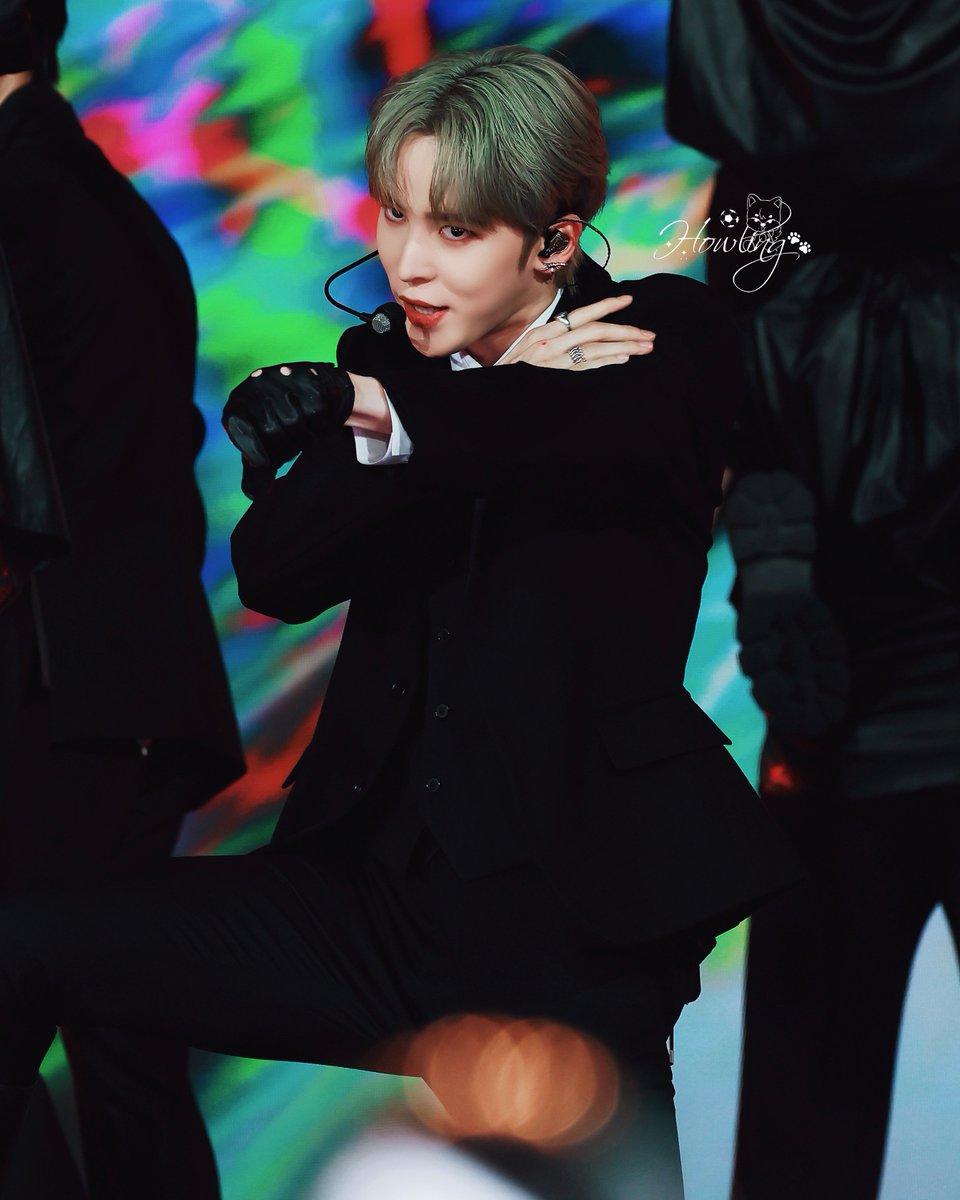 𝙃𝙤𝙬𝙡𝙞𝙣𝙜🐾 tweet media