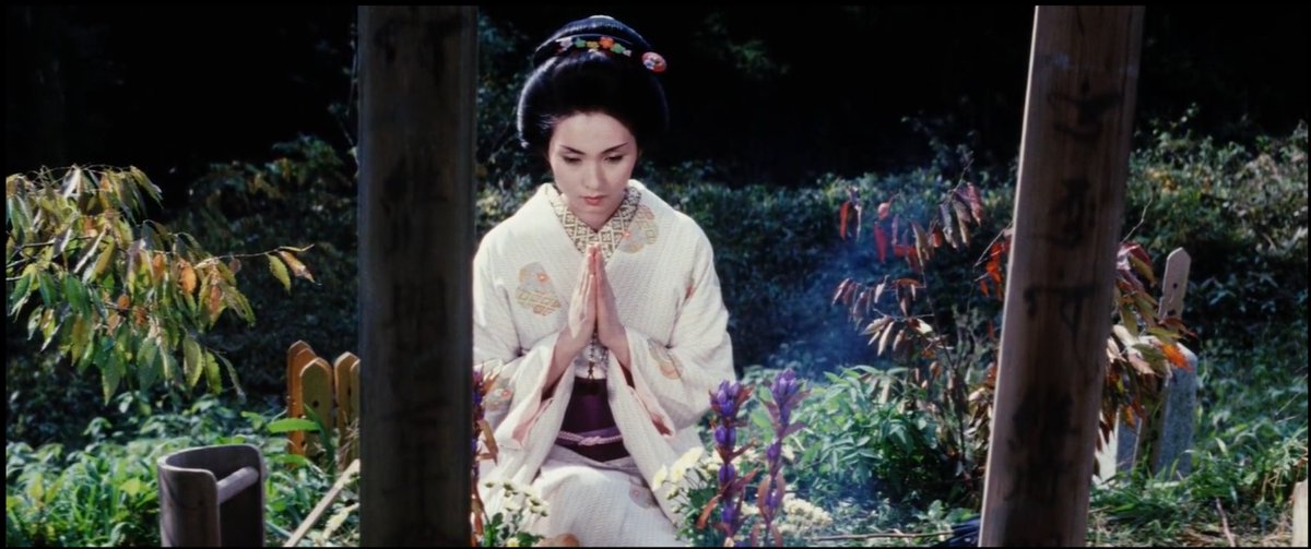 yujikkotsu's tweet photo. Lady Snowblood (1973) dir. Toshiya Fujita https://t.co/9jPFAK2084