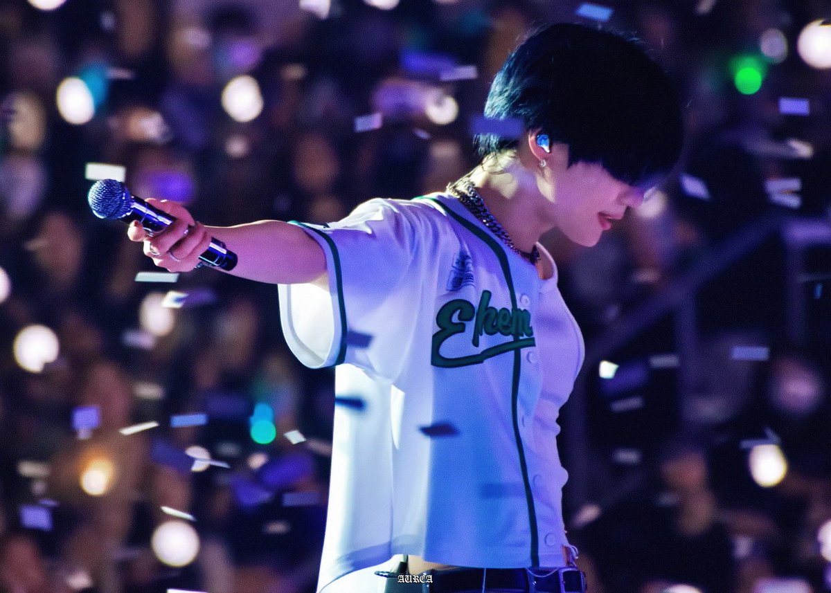 𝔞𝔲𝔯𝔢𝔞 tweet media