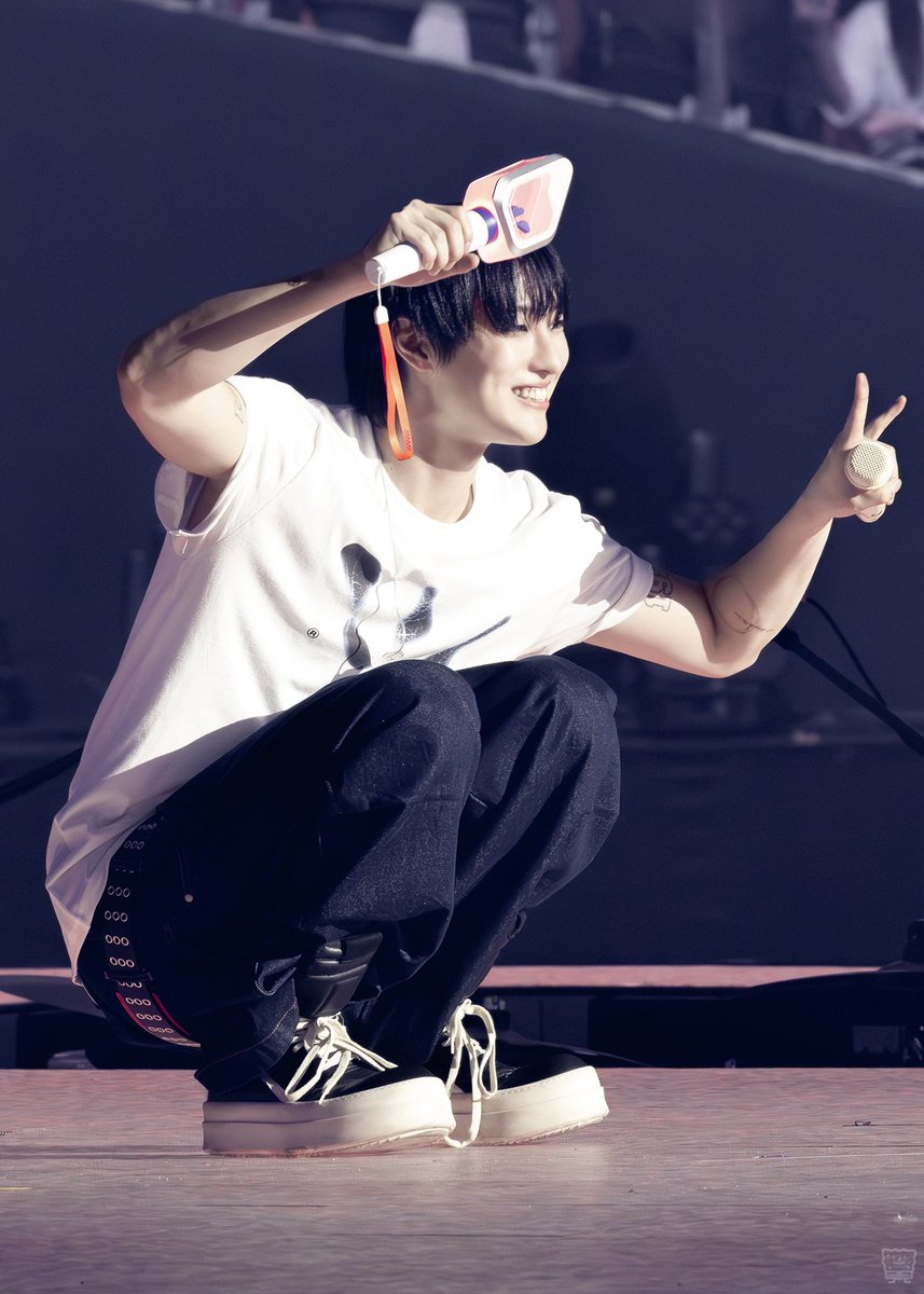 스폰지밥 tweet media