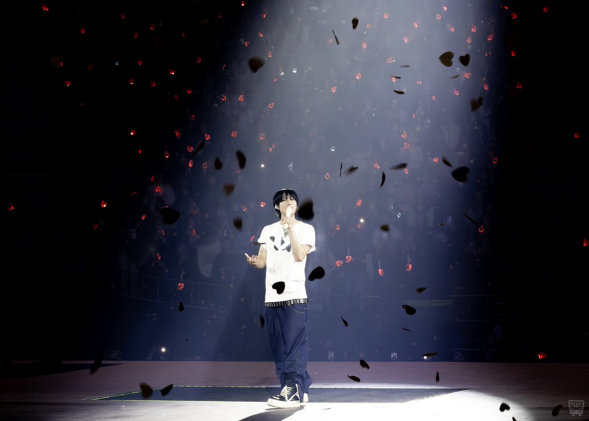 스폰지밥 tweet media