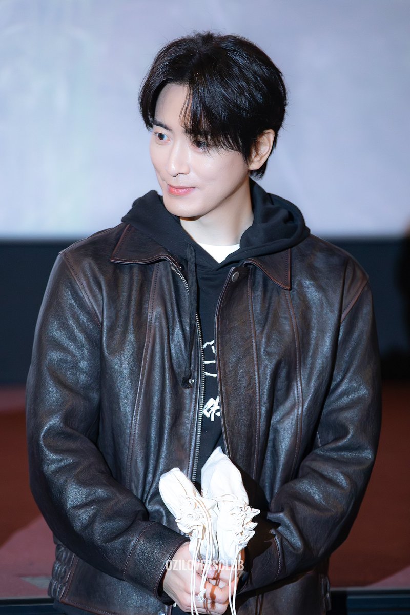 #이준혁 #LEEJUNHYUK
#AprilFoolsDay #만우절