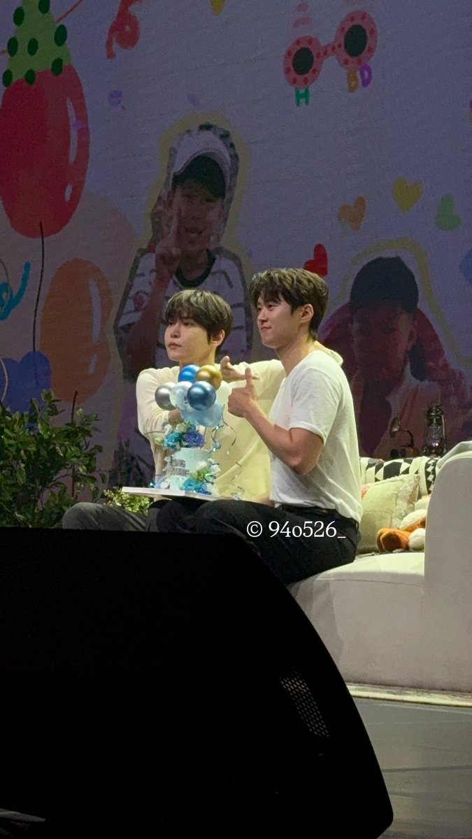 250524 May I Gongmyoung
동형제를 이렇게 가까이 볼 수 있다는게 진짜 거짓말이야 ,, 
#공명 #도영 #동형제