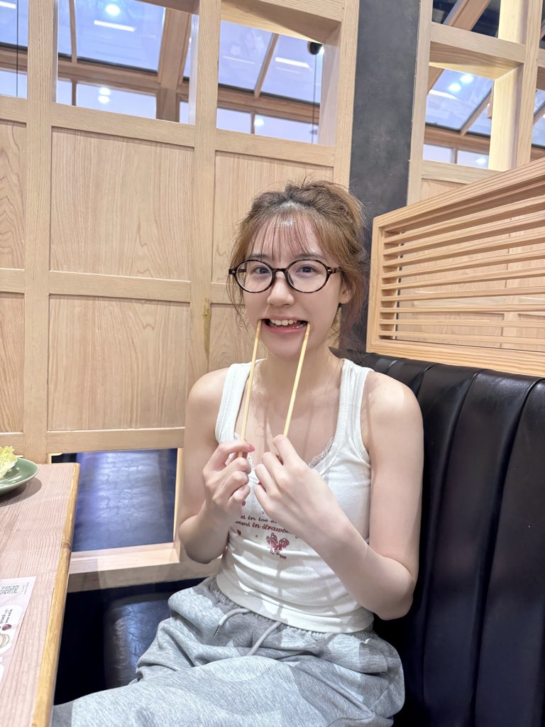 chamcham tweet media