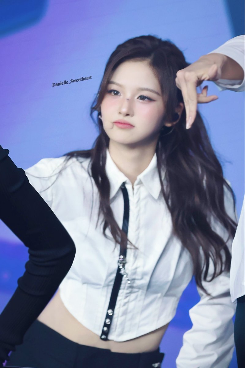 DJM_Sweetheart's tweet photo. 🦌𝑯𝒂𝒑𝒑𝒚 𝑨𝒑𝒓𝒊𝒍 𝑭𝒐𝒐𝒍'𝒔 𝑫𝒂𝒚🦌
#AprillFoolsDay #만우절
#설윤 #SULLYOON #nmixx https://t.co/Ci10jkgDZ3