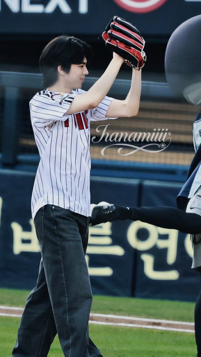 hanamiiii_🌸 tweet media